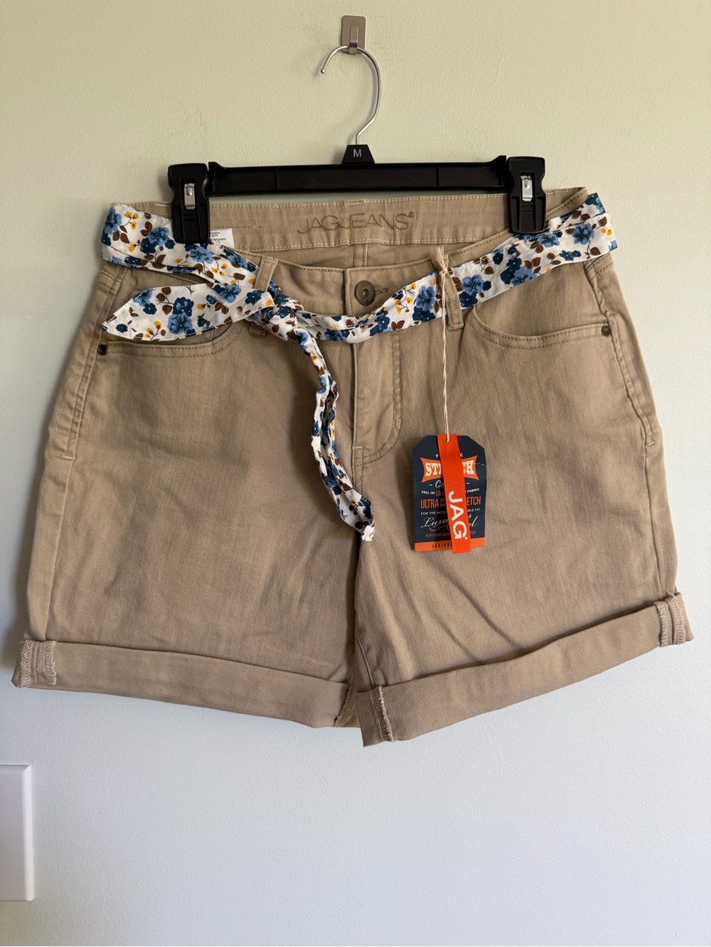 JAG Jeans Women's Tan Roll-Cuff Shorts with Floral Tie Belt New Casual Summer